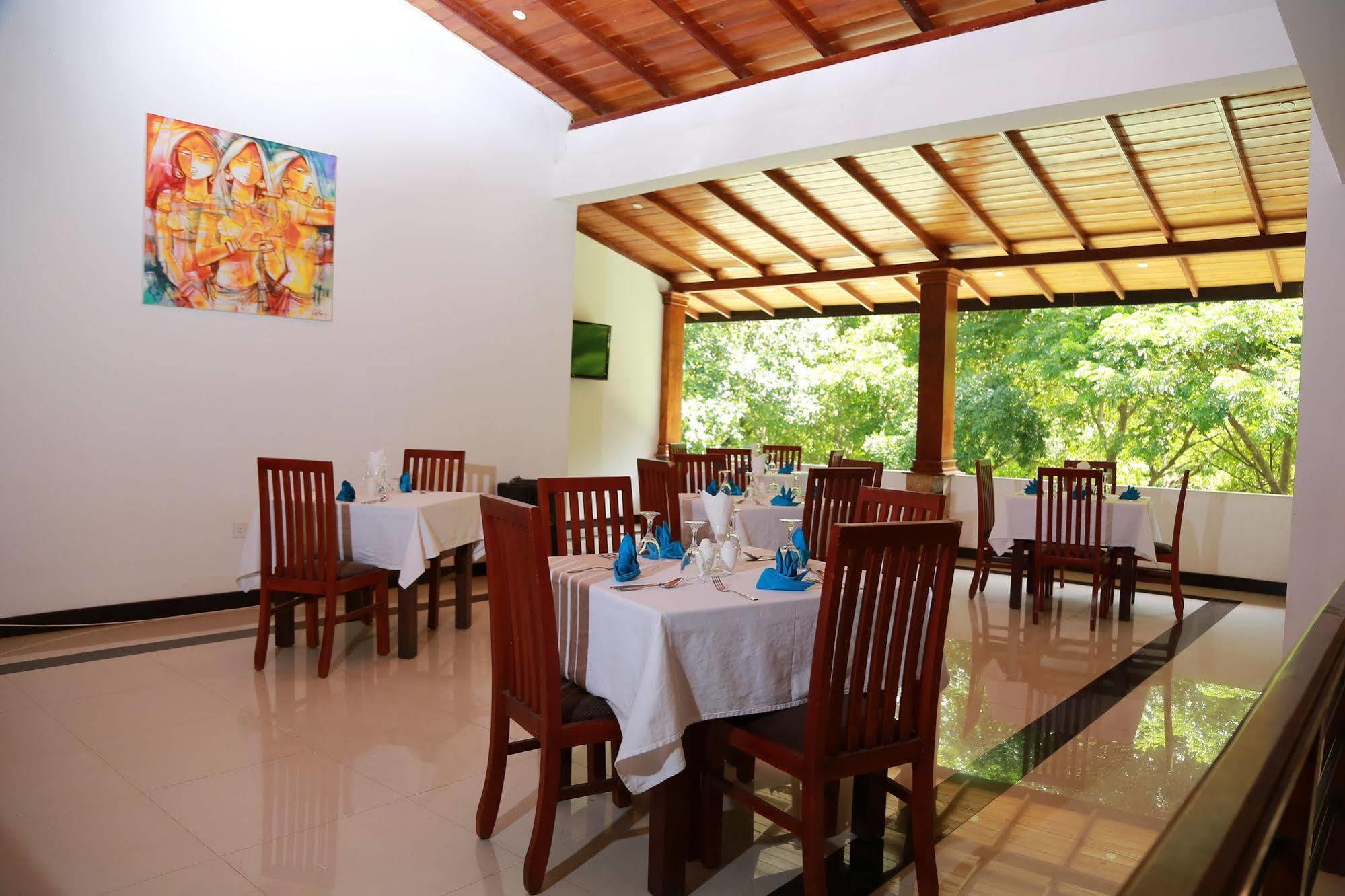 Grand Kalundawa - Dambulla'S Hidden Secret Exterior foto