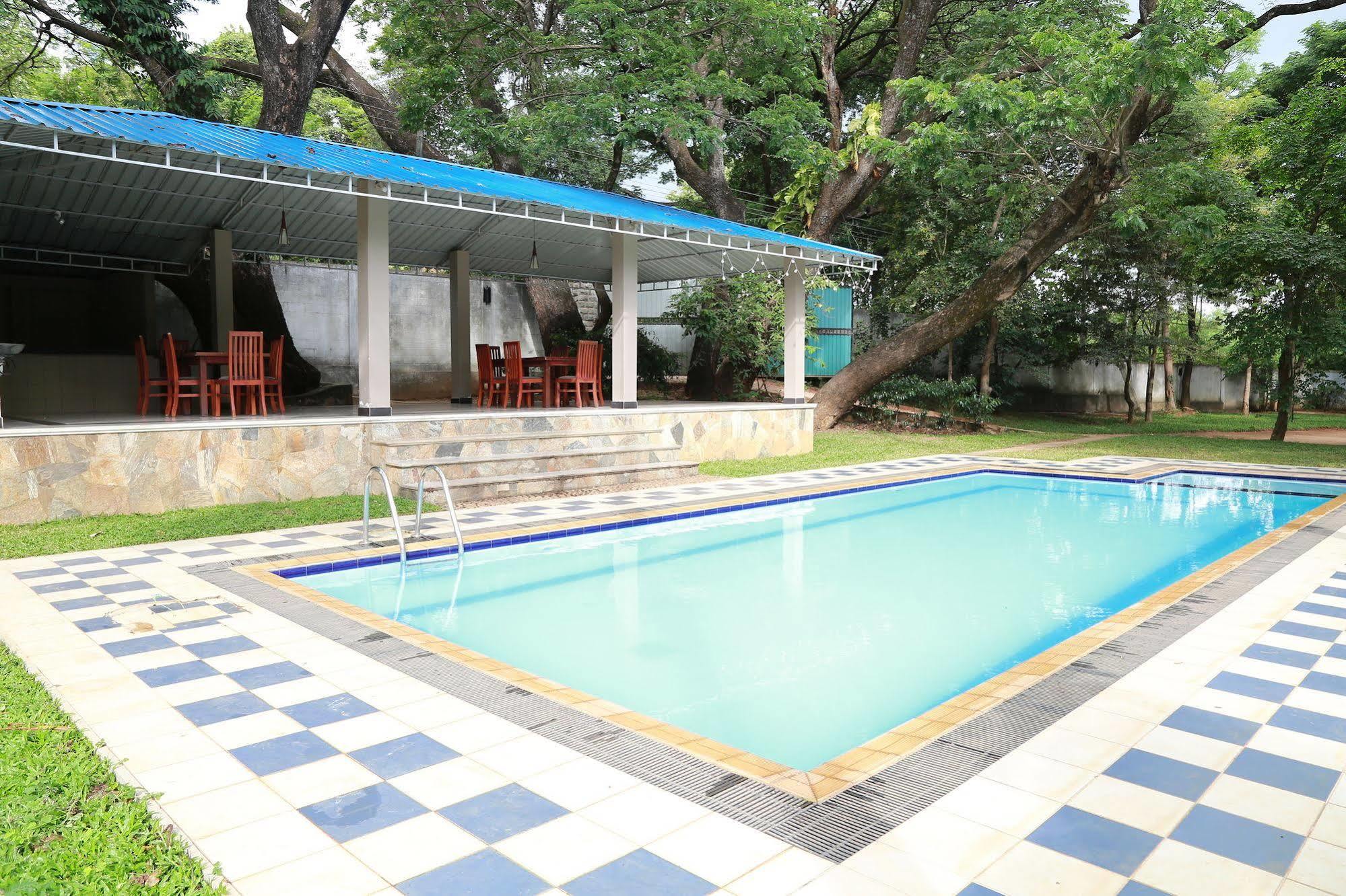 Grand Kalundawa - Dambulla'S Hidden Secret Exterior foto