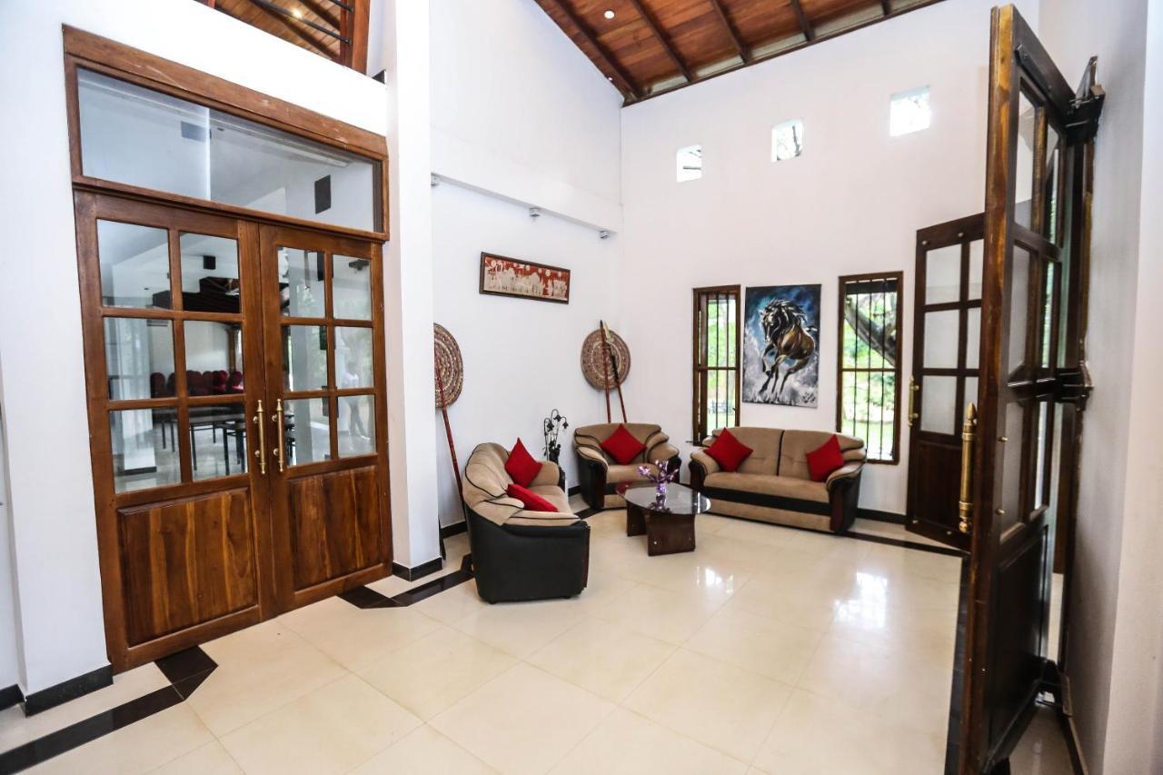 Grand Kalundawa - Dambulla'S Hidden Secret Exterior foto